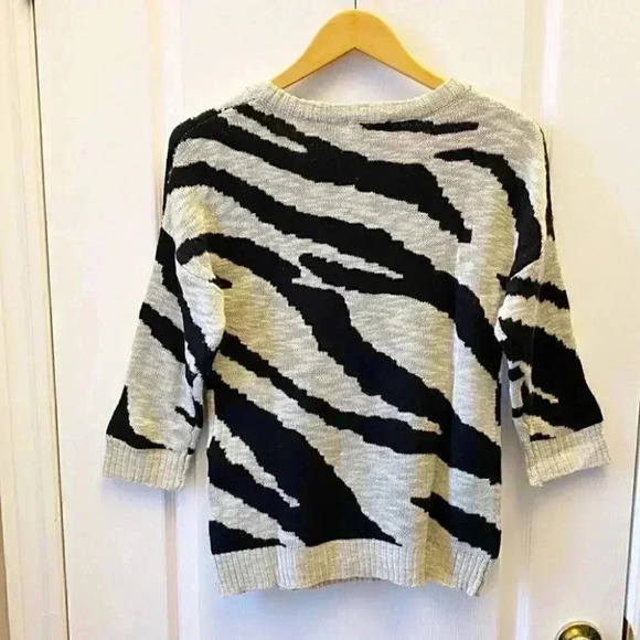 Ricki’s Sweater Crewneck Pullover Zebra Print Intarsia Knit Cream Black Size XS - Picture 5 of 16
